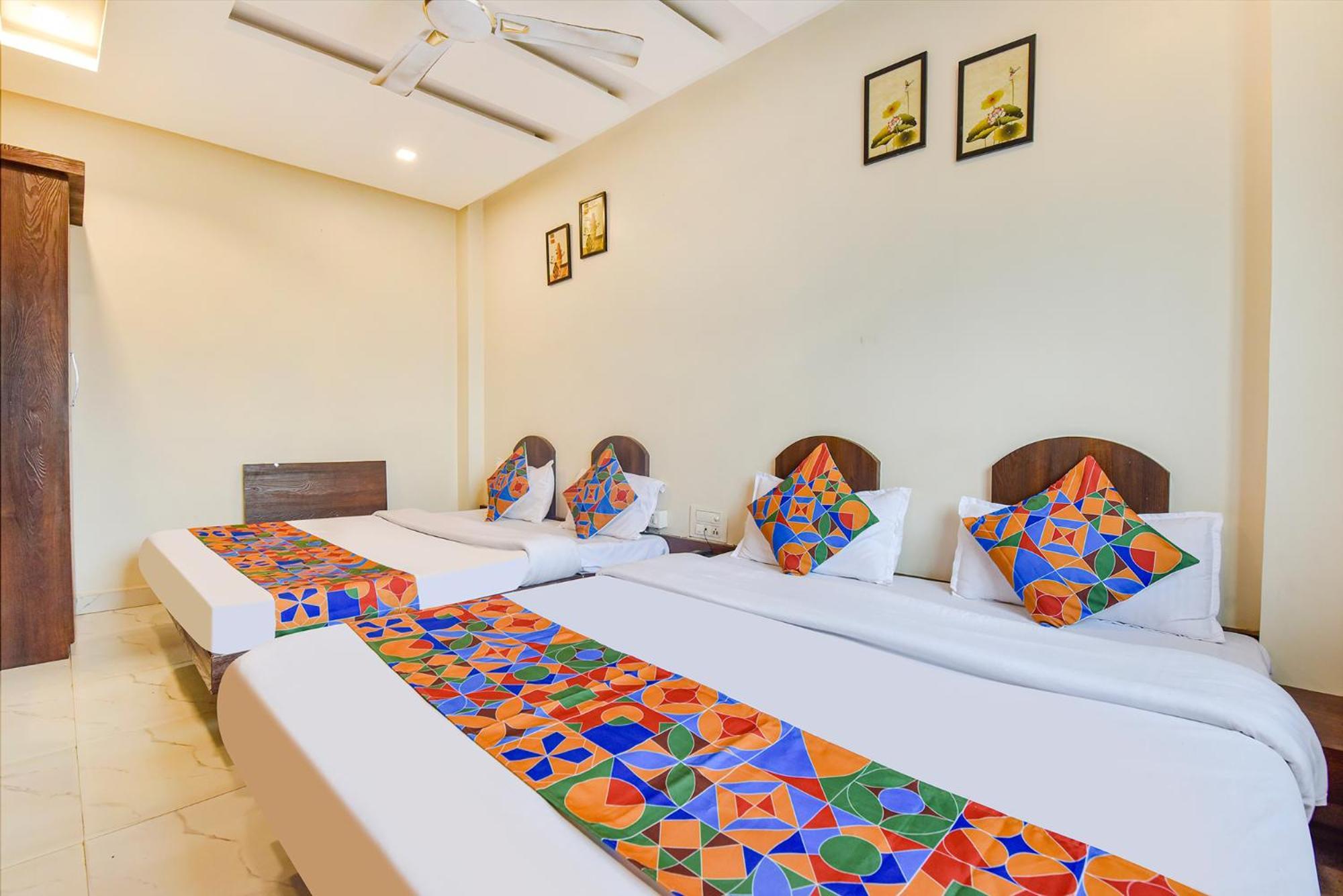 Fabexpress Ta Paradise Ujjain Exteriör bild